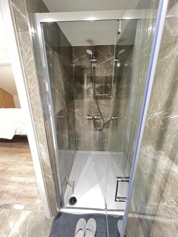 Stayeasy En-Suite London Exterior photo