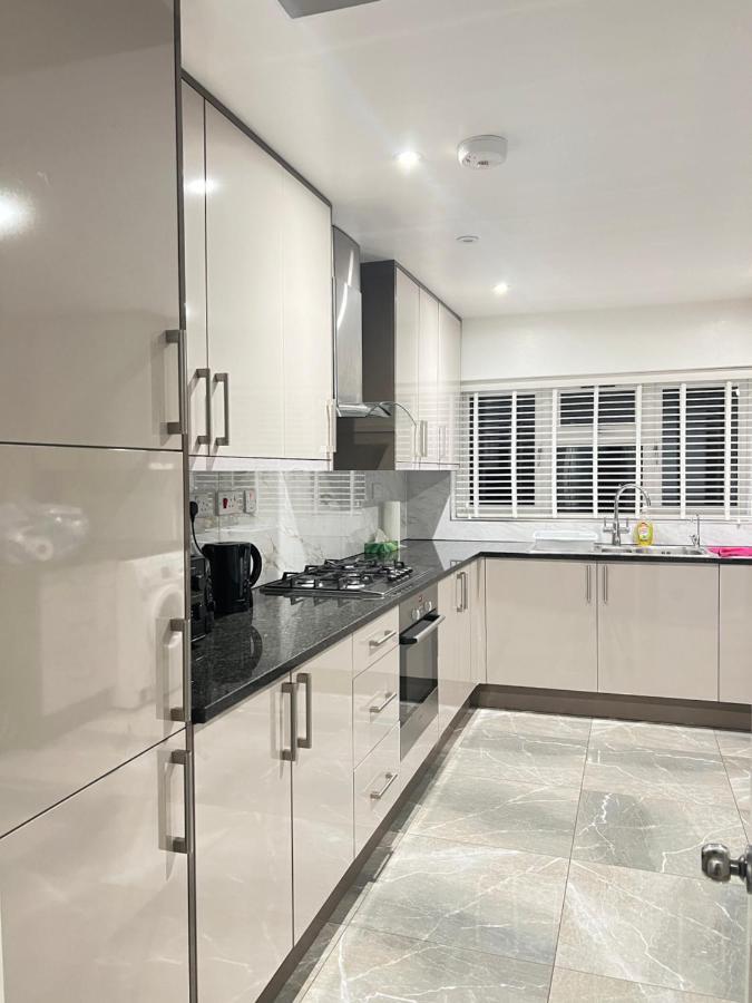 Stayeasy En-Suite London Exterior photo